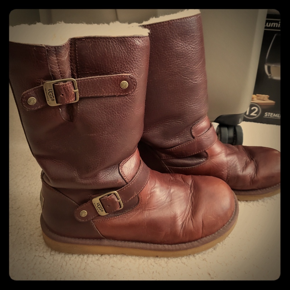 Ugg kensington boots